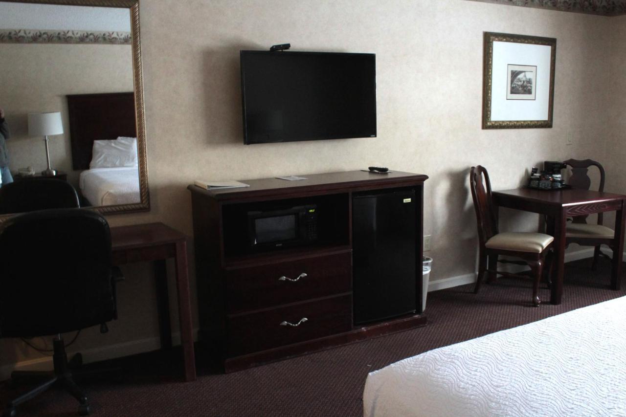 Shiretown Inn & Suites Houlton Buitenkant foto